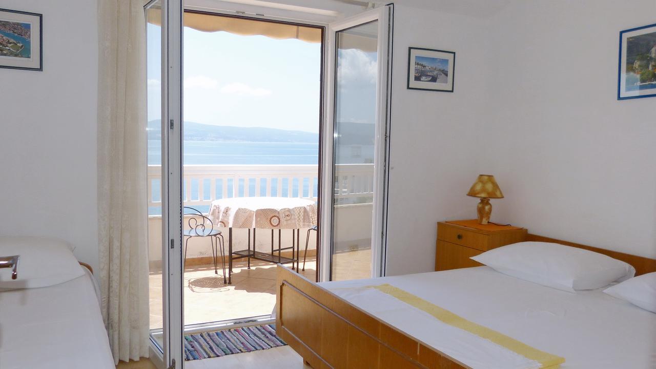 Beach Front Apartments Balica Rat โอมิช ภายนอก รูปภาพ