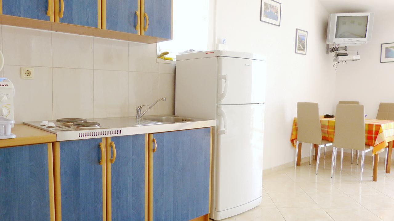 Beach Front Apartments Balica Rat โอมิช ภายนอก รูปภาพ