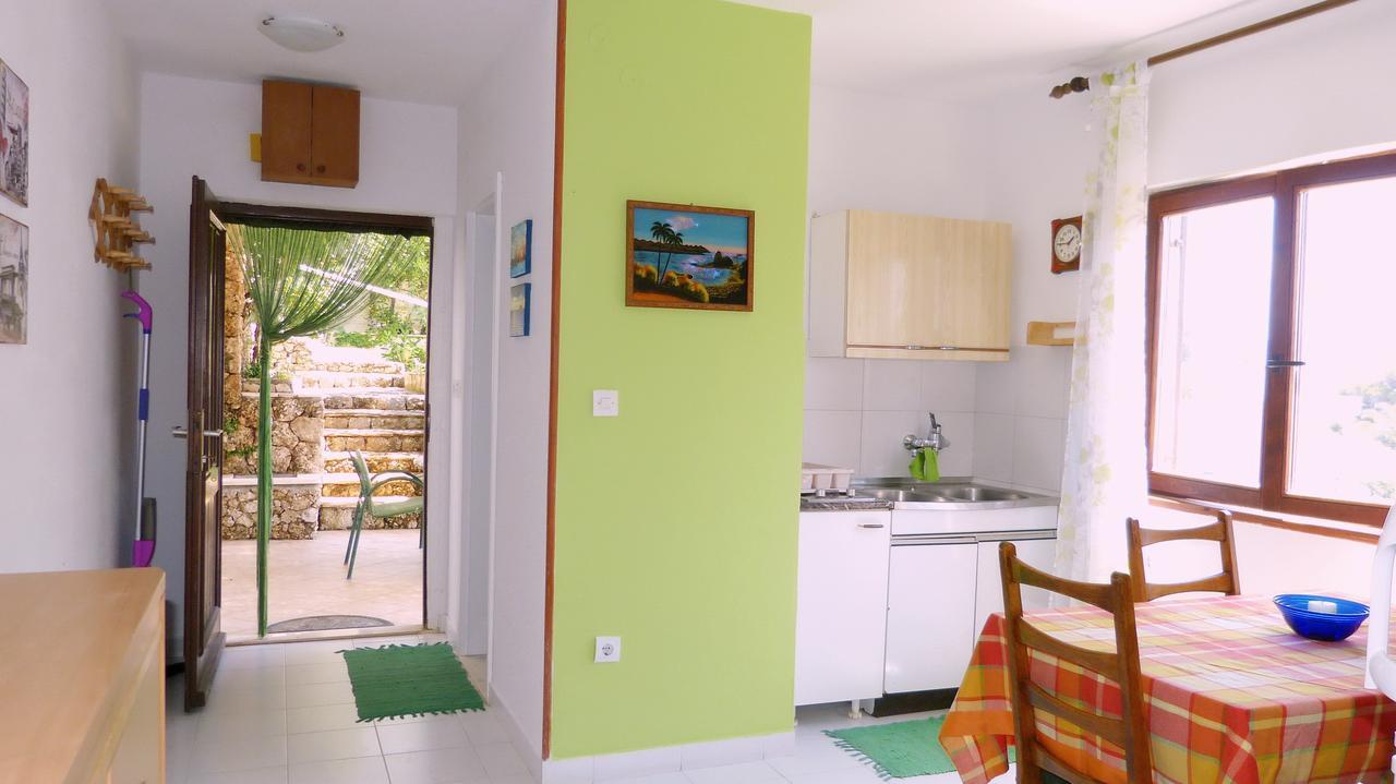 Beach Front Apartments Balica Rat โอมิช ภายนอก รูปภาพ