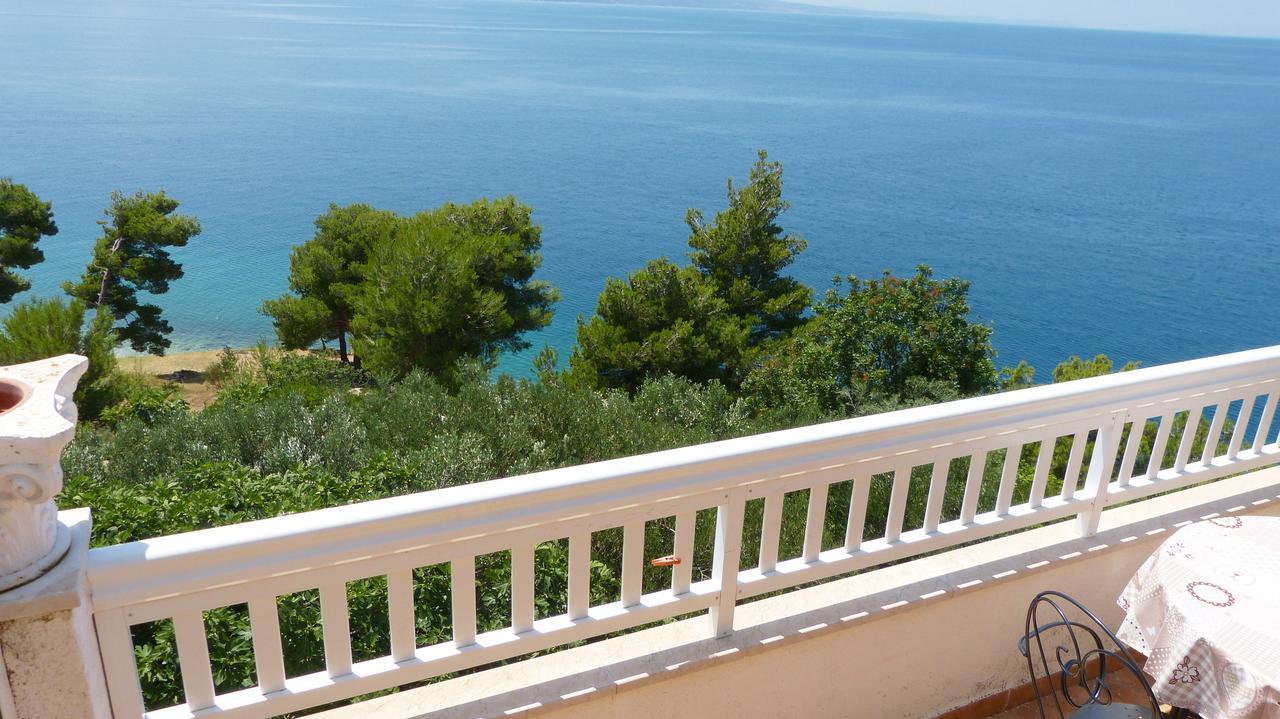 Beach Front Apartments Balica Rat โอมิช ภายนอก รูปภาพ